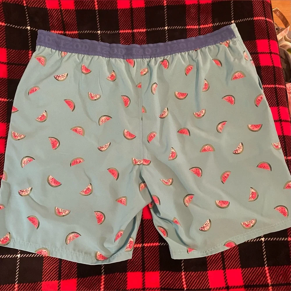 Men’s Izod Saltwster Size 2XB Stylish Blue and Red Board Shorts for Swimming - Picture 4 of 6